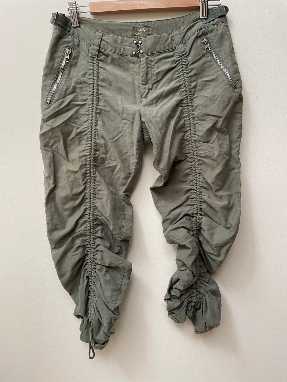 Vintage 2000s Bluenotes Ruched Olive Green Capri Pants